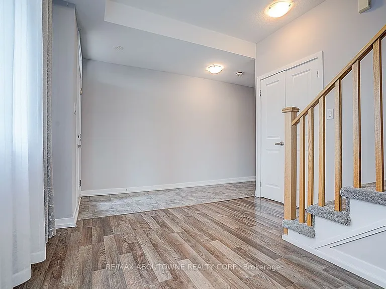 52 Saintfield Dr — Photo 7