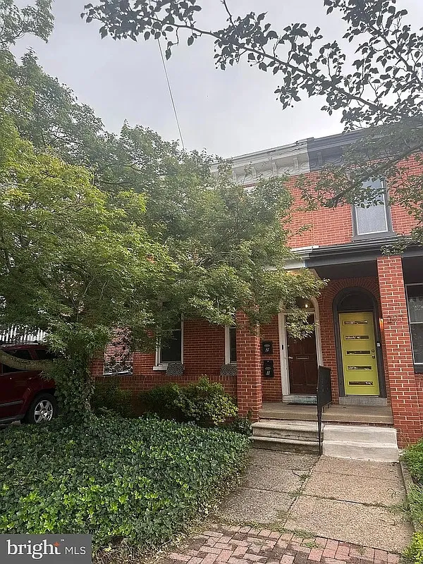 2 bed, 1.0 bath, $1,625 — Photo 1