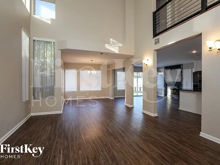 1916 Badger Canyon Ave — Photo 4