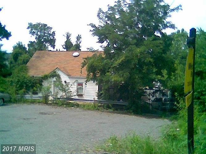 2nd image of 5604 Vine St