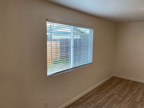 4th image of 416 Hamilton Ave #B