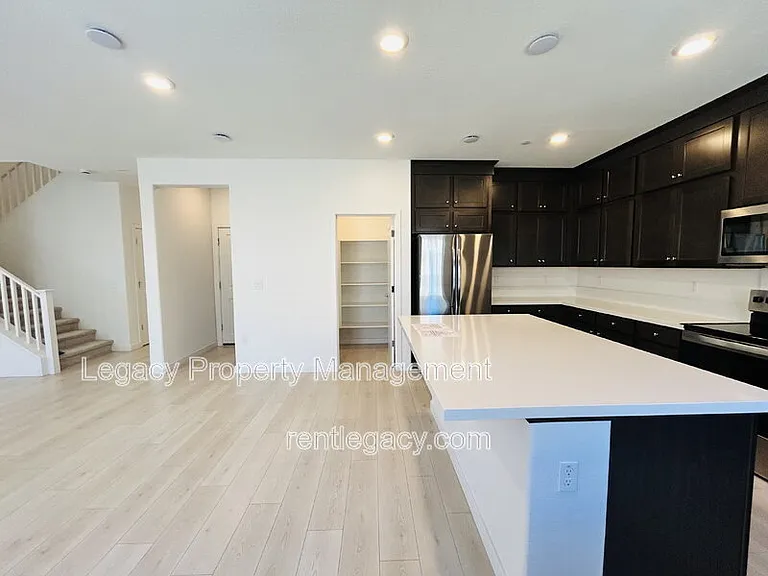 8057 Moongate Way — Photo 5