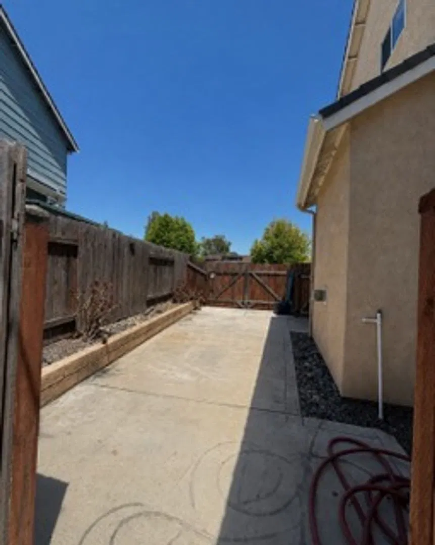 1410 Raseberry — Photo 4
