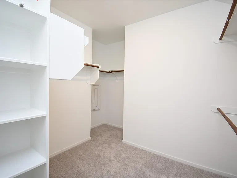 6303 Golden Seaton Dr — Photo 34