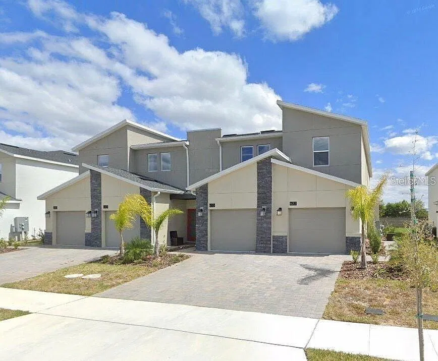 2 bed, 2.0 bath, 1388 sqft, $2,100 — Photo 1