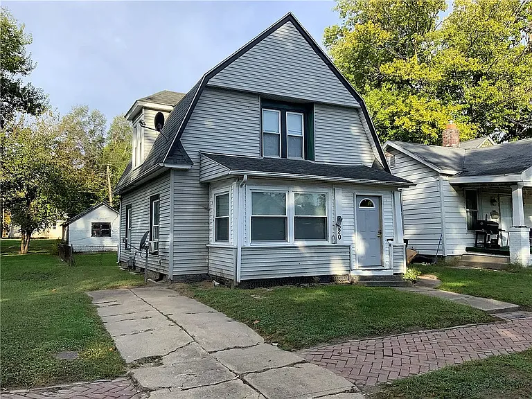 520 Sherman St — Photo 3