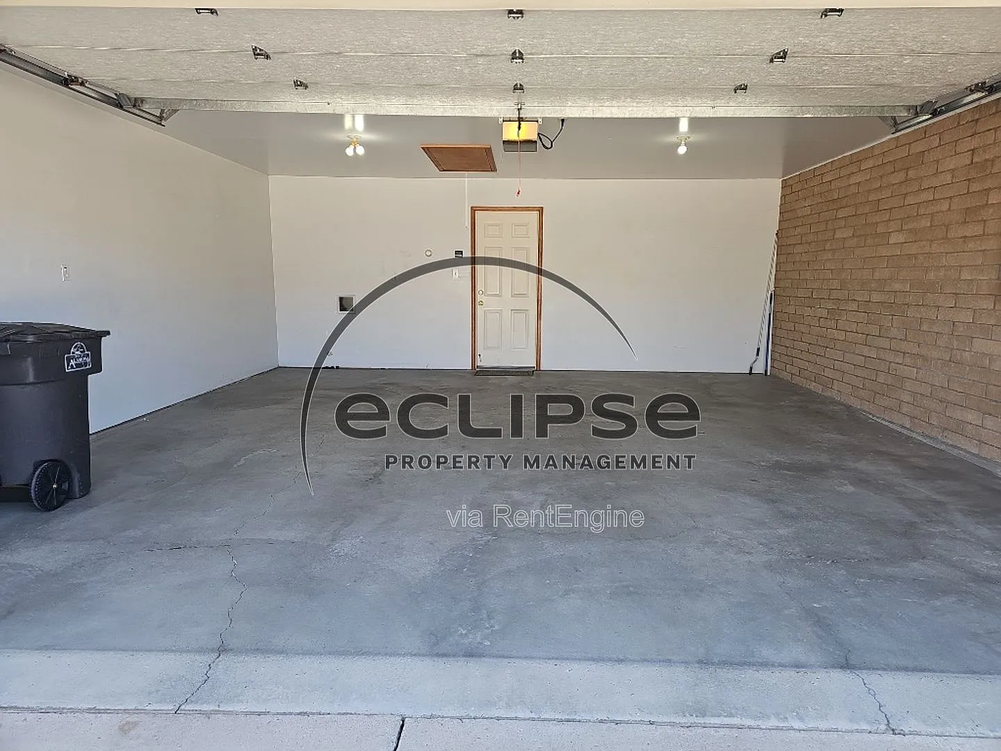 2 bed, 2.0 bath, 1332 sqft, $1,650 — Photo 2
