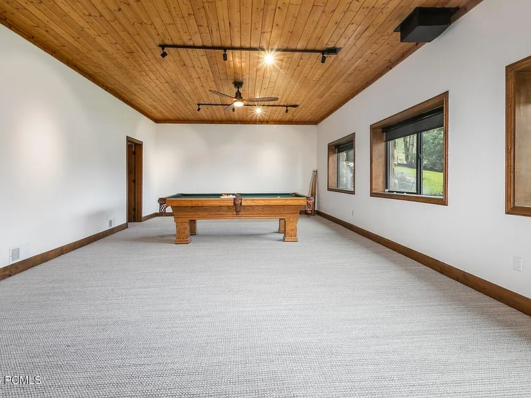 8766 N Daybreaker Dr — Photo 26