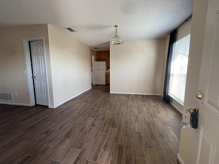5427 Ricci St #2 — Photo 2