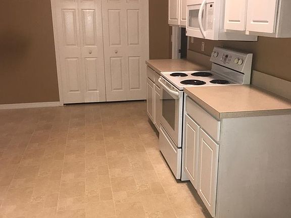 2nd image of 13 Potterville Ln