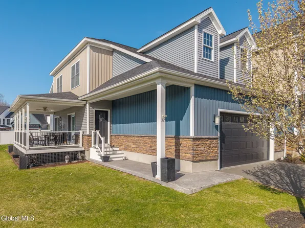 32 Stacey Way, Troy, NY 12180