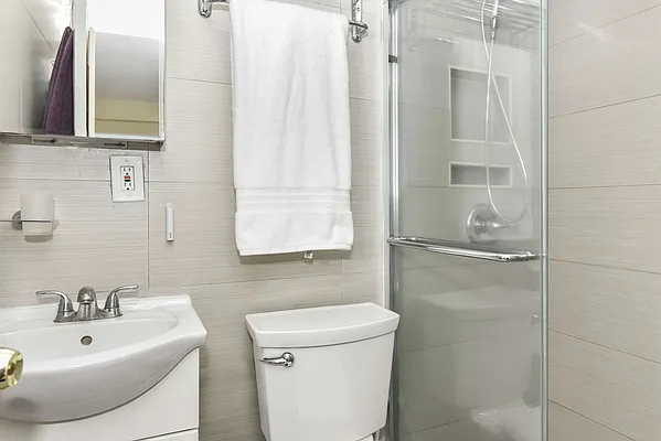 Sold by Keller Williams Realty Gold Coast | media 26