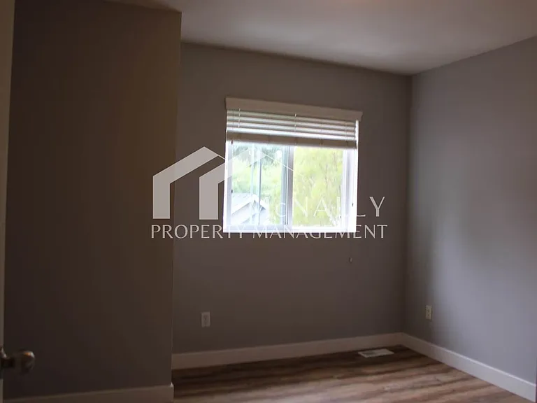 7403 Larkspur Ct — Photo 11