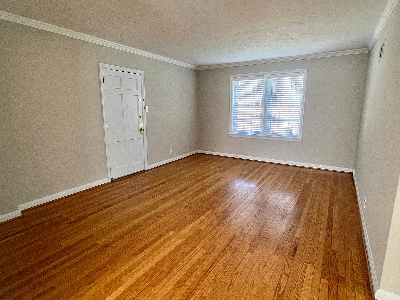 2 bed, $1,350 — Photo 3