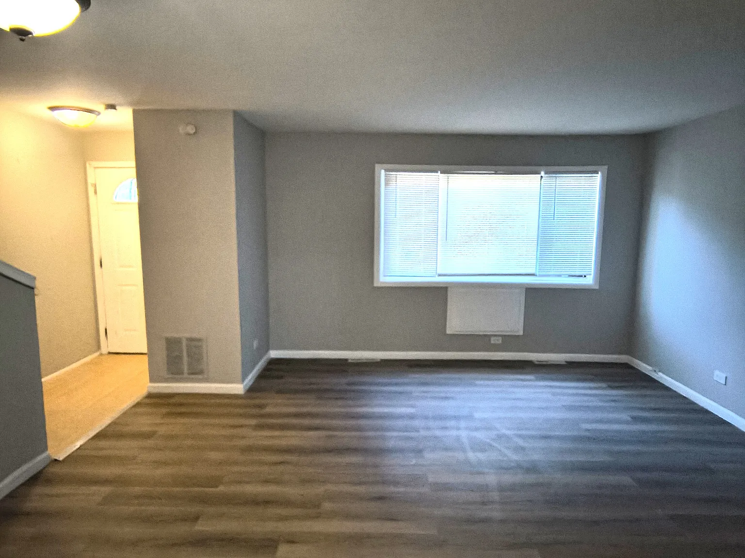 3 bed, 1158 sqft, $2,000 — Photo 3