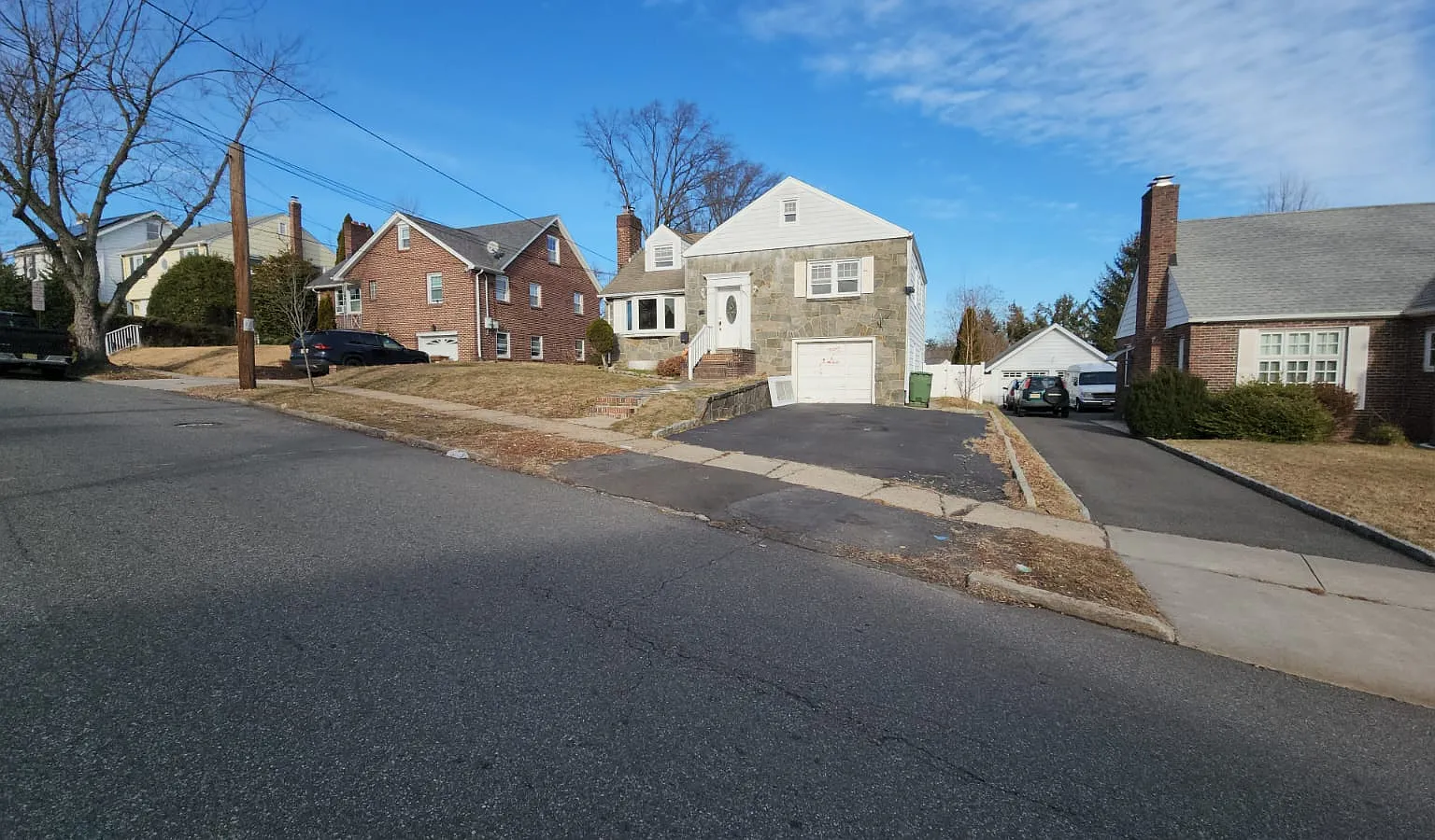 3 bed, $3,400 — Photo 1