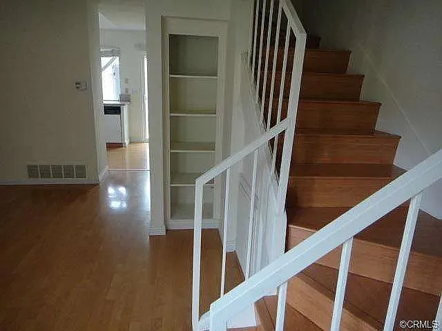 2260 Shady Hills Dr — Photo 3