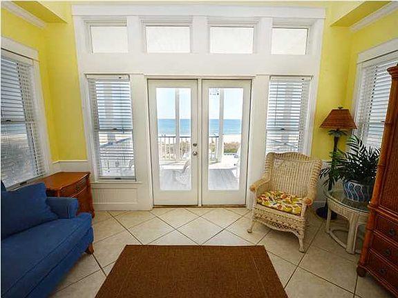 3rd image of 252 E Gorrie Dr