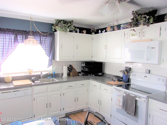 2nd image of 444 Heather Court #B