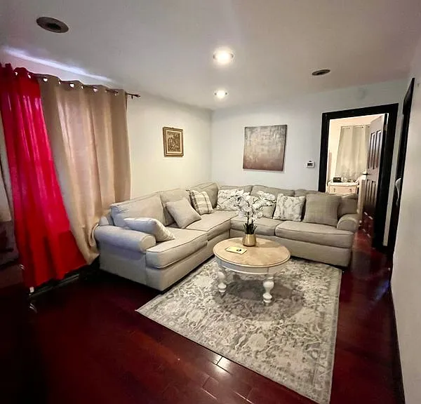 39 Spruce St #4 — Photo 3