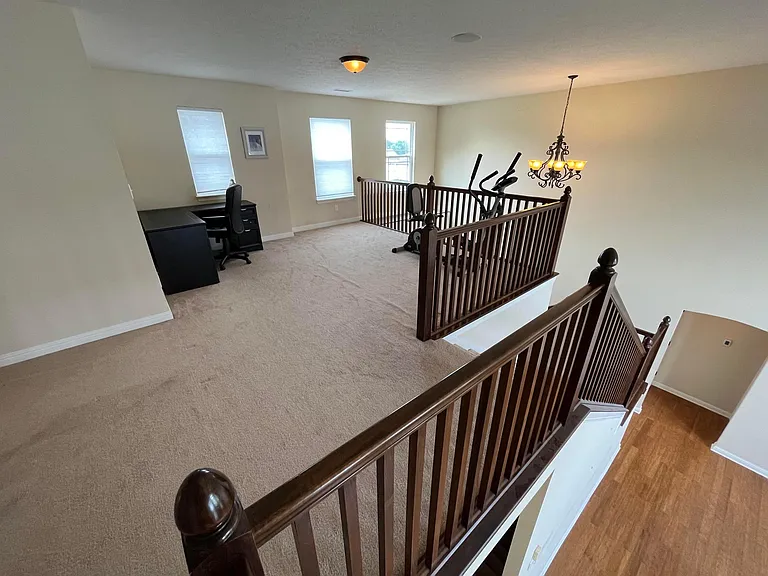 1936 Heathrow Dr — Photo 16