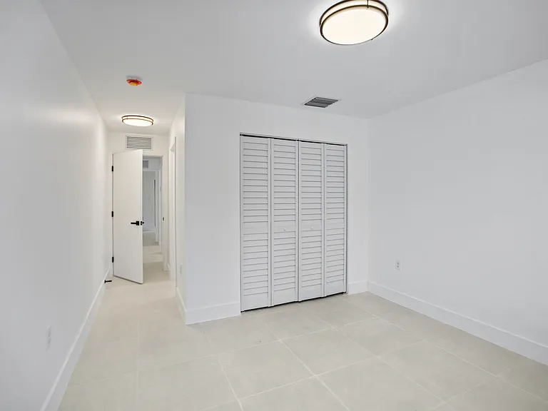 5817 NW 30th Ave #5817 — Photo 8