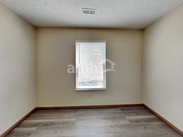 4930 Kingpin Dr — Photo 19