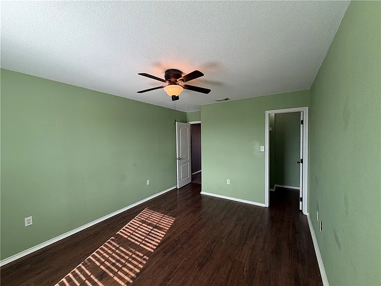 5509 Candace St — Photo 35