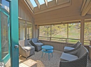 13 Hawks Nest Gln, Glen Arbor, MI 49636