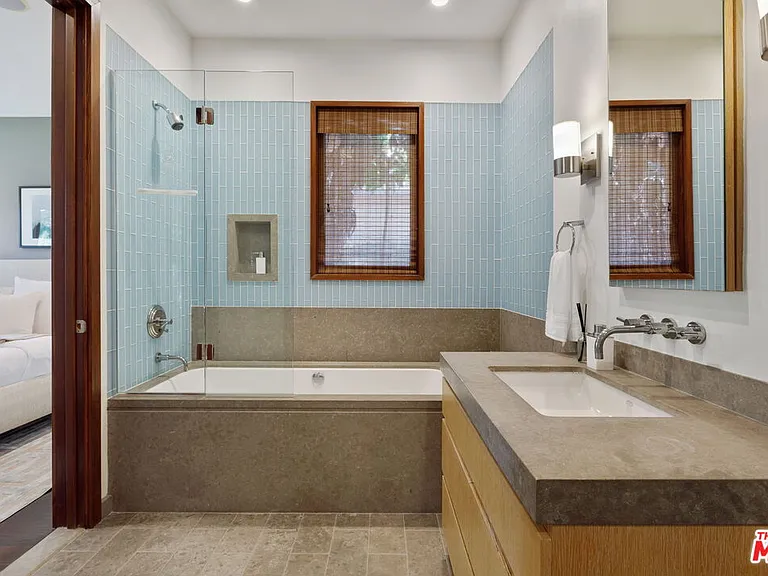1125 Napoli Dr — Photo 21
