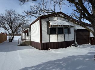 657 Huntsbridge Rd, Matteson, IL 60443