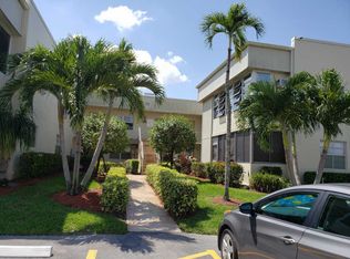 907 Flanders S, Delray Beach, FL 33484