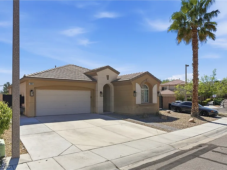 11063 Pegasus Dr — Photo 2