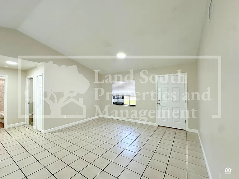 3634 Sherertz Rd — Photo 3