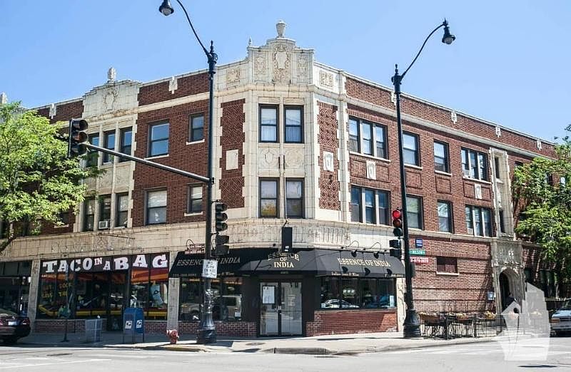 1st image of 4601 N Lincoln Ave #311