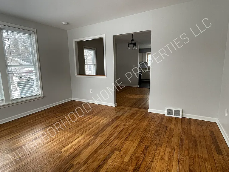 2450 Gerald Ave — Photo 2