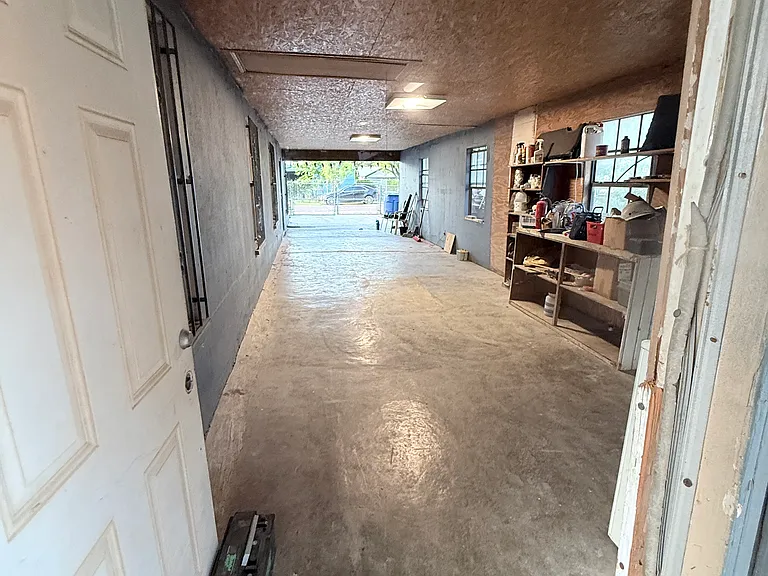 2305 Lusby St — Photo 7