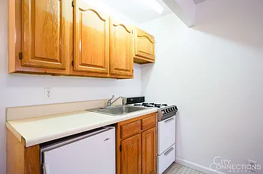 Rented by City Connections Realty