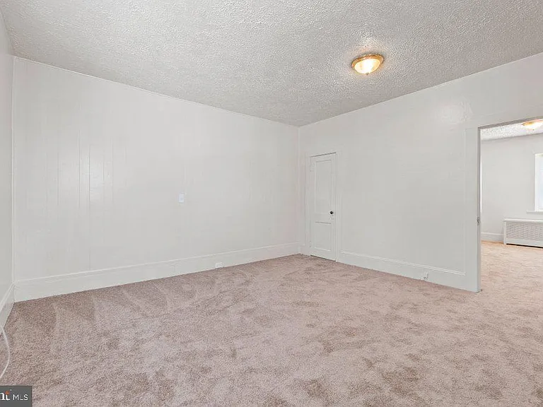 502 S Main St #1A — Photo 6