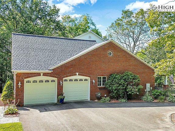 4th image of 177 E Dogwood Drive