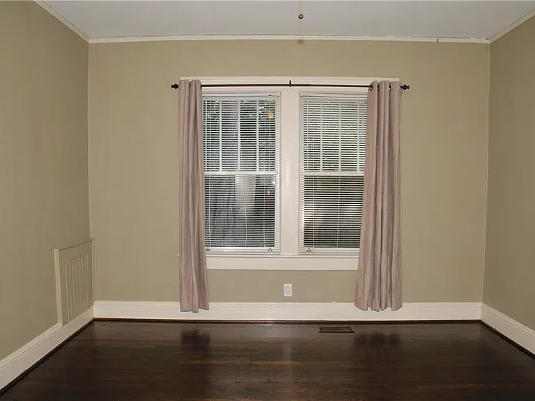 602 Sherwood Rd NE — Photo 15