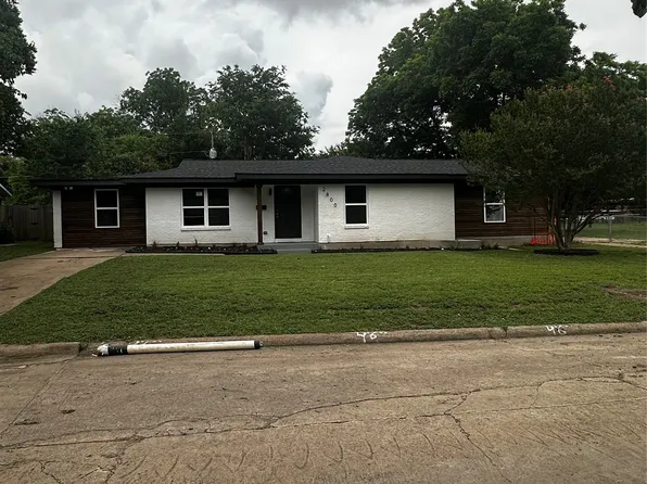 2800 Cecil Dr, Richland Hills, TX 76118