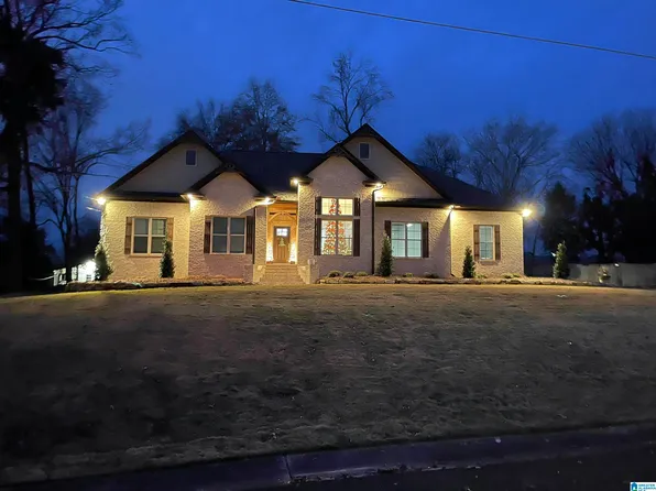 212 Ardella Cir, Gardendale, AL 35071