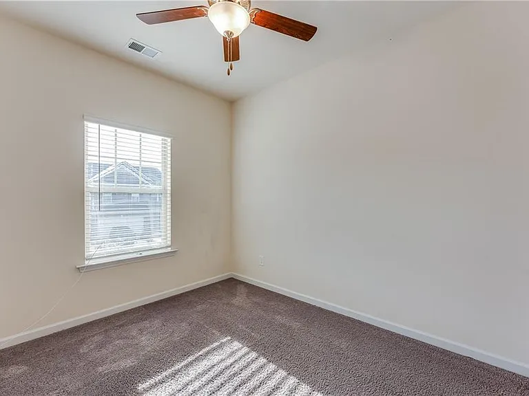 5317 Burrus Ln — Photo 39