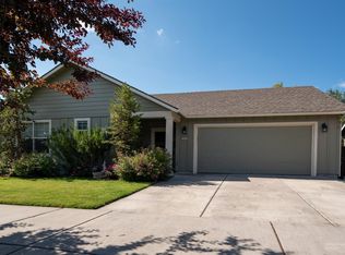 3116 SW Juniper Ave, Redmond, OR 97756