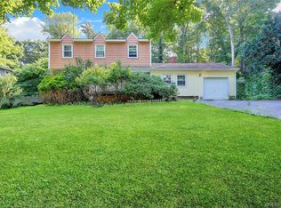 75 Landing Rd, Miller Place, NY 11764