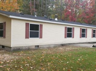 1420 Happy Rd, Beaverton, MI 48612