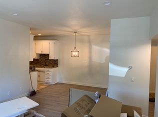 104 Maegan Pl APT 3, Thousand Oaks, CA 91362