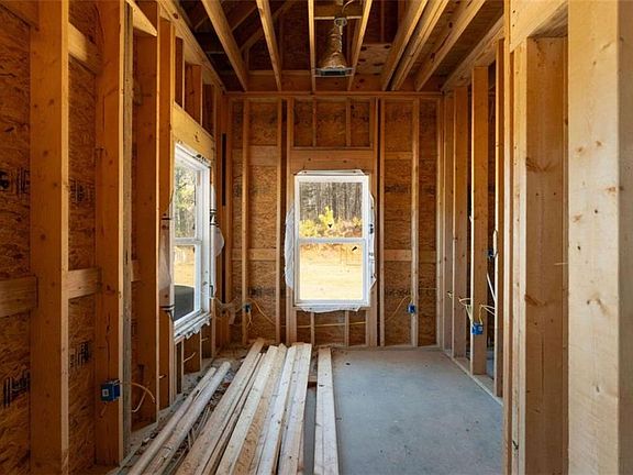 5th image of 1481 Potash Rd