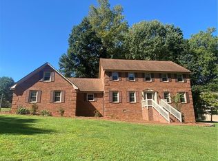 486 Windsor Park Rd, Kernersville, NC 27284